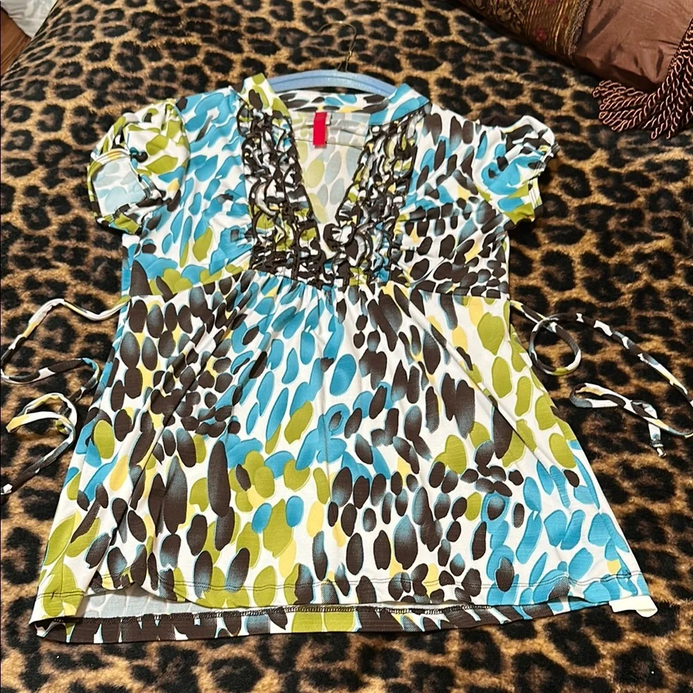 Chic Ruffled Blouse with Leafy Pattern - Picture 1 of 1